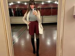 LaylavonHohensee-hot - female with brown hair webcam at xLoveCam