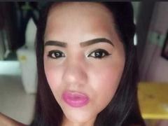 LeaHot69 from xLoveCam