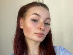 LeaSchatz-hot - female with brown hair webcam at xLoveCam