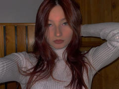 LeaSchatz-hot - female with brown hair webcam at xLoveCam