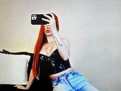 LeahRed - blond female webcam at LiveJasmin