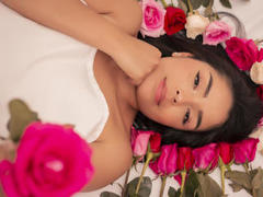 LeanRossi - female with brown hair and  big tits webcam at LiveJasmin