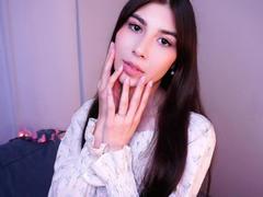 LeanoraMyree - female with black hair and  big tits webcam at xLoveCam