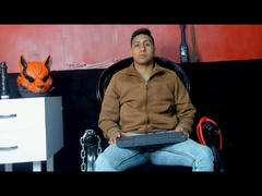 LeeoMax from xLoveCam