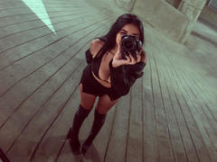 LeiaWong from xLoveCam