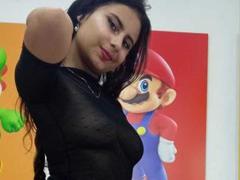 LeilaEvanns - female with brown hair webcam at xLoveCam