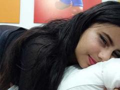LeilaEvanns - female with brown hair webcam at xLoveCam