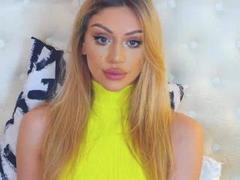 MissLeilax - blond female webcam at xLoveCam