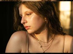 Leilaila - female webcam at xLoveCam