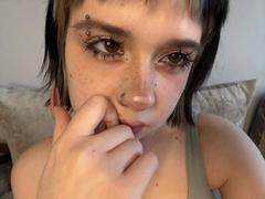 LennieCaronna - female with black hair and  big tits webcam at xLoveCam