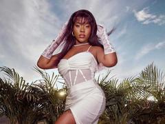 LennyRouss - female with brown hair and  big tits webcam at LiveJasmin