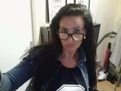 Lenore-hot - female with brown hair webcam at xLoveCam