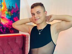 LeonAdams - male webcam at LiveJasmin