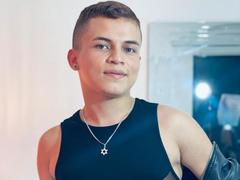 LeonAdams - male webcam at LiveJasmin