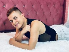 LeonAdams - male webcam at LiveJasmin