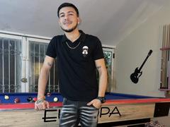 LeonardAsaga - male webcam at xLoveCam