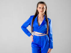 LeslieKorfs - female with brown hair and  small tits webcam at LiveJasmin