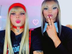 LeslyAndIssa from xLoveCam