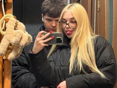 LessieKirtner - couple webcam at xLoveCam