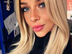 LexaXoXo-hot - blond female webcam at xLoveCam