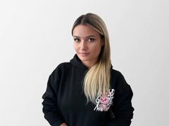 LexiLure - blond female webcam at xLoveCam