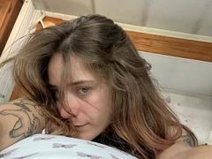 LexireyLoverEver - female with brown hair webcam at xLoveCam