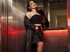 LexyClaires - female with brown hair and  big tits webcam at ImLive