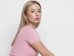 LexyFlirt - blond female webcam at xLoveCam