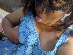 Leylahwilliam-hot - female with brown hair webcam at xLoveCam