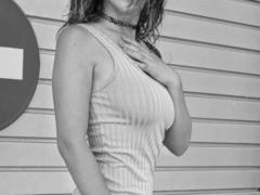 LeyreMad-hot - female with black hair webcam at xLoveCam