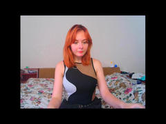 Lhiana - female with red hair webcam at xLoveCam