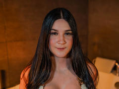 LiaBoom - female with black hair and  big tits webcam at xLoveCam