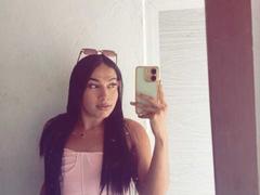 LiaCossio from xLoveCam