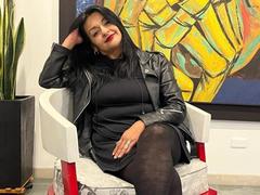 LiaDesire from xLoveCam