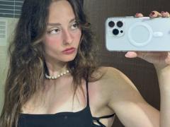 LiaJust - female with brown hair webcam at xLoveCam