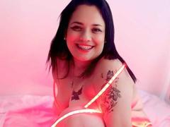 LiaMatureBbw - female webcam at xLoveCam