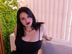 LiaMoonroe - female with brown hair and  big tits webcam at xLoveCam