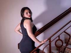 LiaMoonroe - female with brown hair and  big tits webcam at xLoveCam