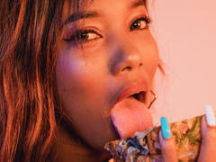 TalianaShaik - female with black hair and  big tits webcam at LiveJasmin