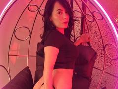 LiaThompsom - female with black hair webcam at xLoveCam