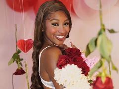 LiaTrainor - female with black hair webcam at xLoveCam