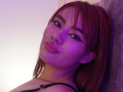 LiahMillerr - female with black hair and  small tits webcam at xLoveCam