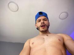 LianFerrer - male webcam at xLoveCam