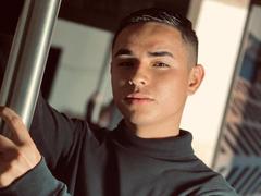 LianFoxy - male webcam at xLoveCam