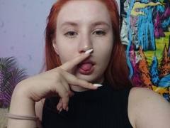 LianaSunflower - female with red hair and  big tits webcam at LiveJasmin