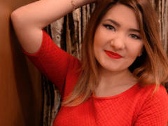 LinaPonty - female with brown hair and  big tits webcam at ImLive