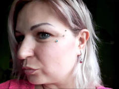 LiebeMauschen-hot - blond female with  big tits webcam at xLoveCam