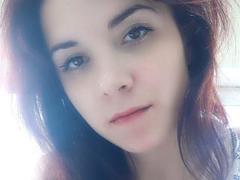 LightDana - female with brown hair and  small tits webcam at xLoveCam