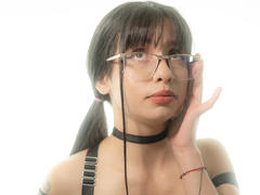 LilaBeauty - female with black hair webcam at xLoveCam