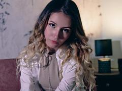 LilaLaurent - blond female webcam at xLoveCam